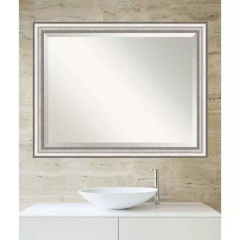 Miroir mural de salle de bain encadré en argent 45 po x 35 po - Amanti Art : Rectangle moderne, aucun assemblage requis