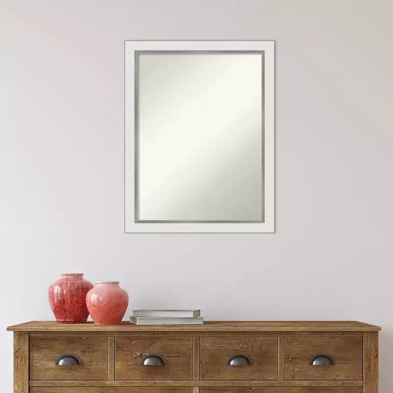 Miroir mural étroit doré Eva de 21 po x 27 po pour salle de bain - Amanti Art : Rectangulaire moderne, à fixer au mur