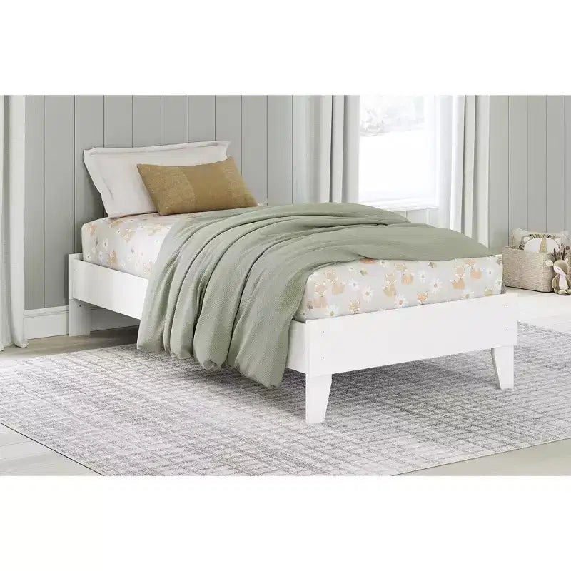 Signature Design by Ashley Hallityn Platform Bed in Matte White Finish