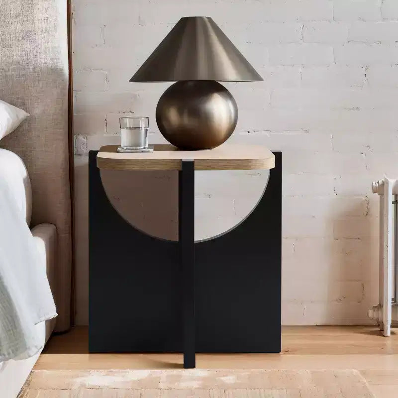 LuxenHome 19.3 Modern Square Side Table, Black End Table with Natural Wood Top, Side Table for Living Room