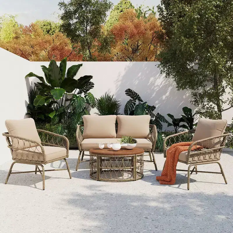 Ensemble de meubles de patio en osier bohème résistant aux intempéries Whisen, ensemble de sièges extérieurs, chaise de canapé extérieure avec coussins amovibles et plateau de table en bois - Beige