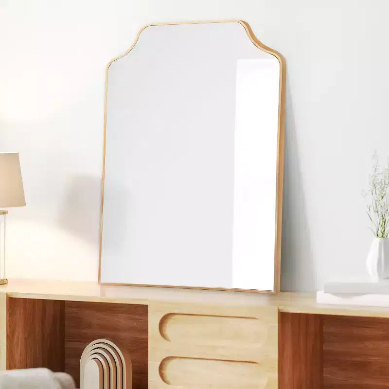 JONATHAN Y Lindie Scalloped-Top Metal Framed Wall Mounted Mirror
