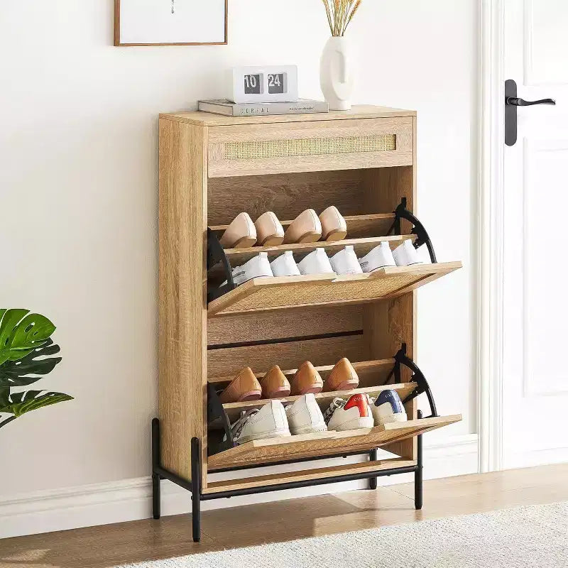 Meuble de rangement en rotin naturel Acekool avec 2 tiroirs basculants, étagères réglables et pieds en métal, organiseur de chaussures mince pour entrée
