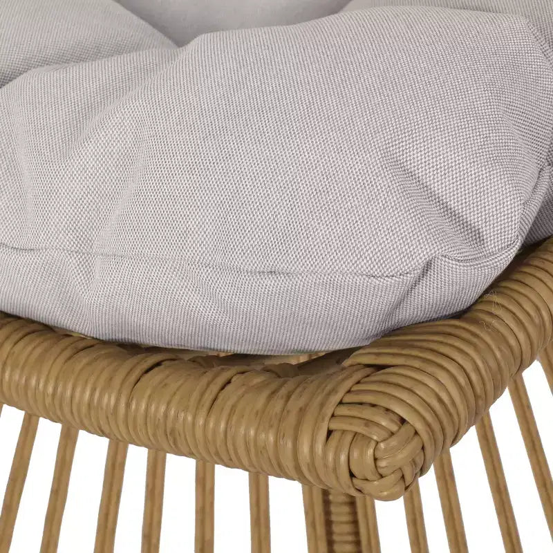 Ensemble de chaises de club et table d'appoint d'extérieur en osier Berton de Christopher Knight Home avec coussin