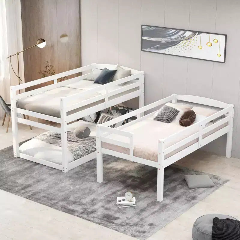 Lit superposé triple pour lit double avec escalier de rangement, cadre de lit superposé en bois convertible 3-en-1 avec barrières de sécurité, blanc - ModernLuxe