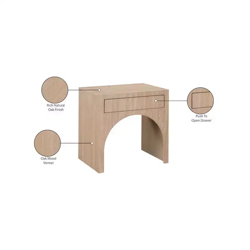 Meridian Furniture, Table de nuit August