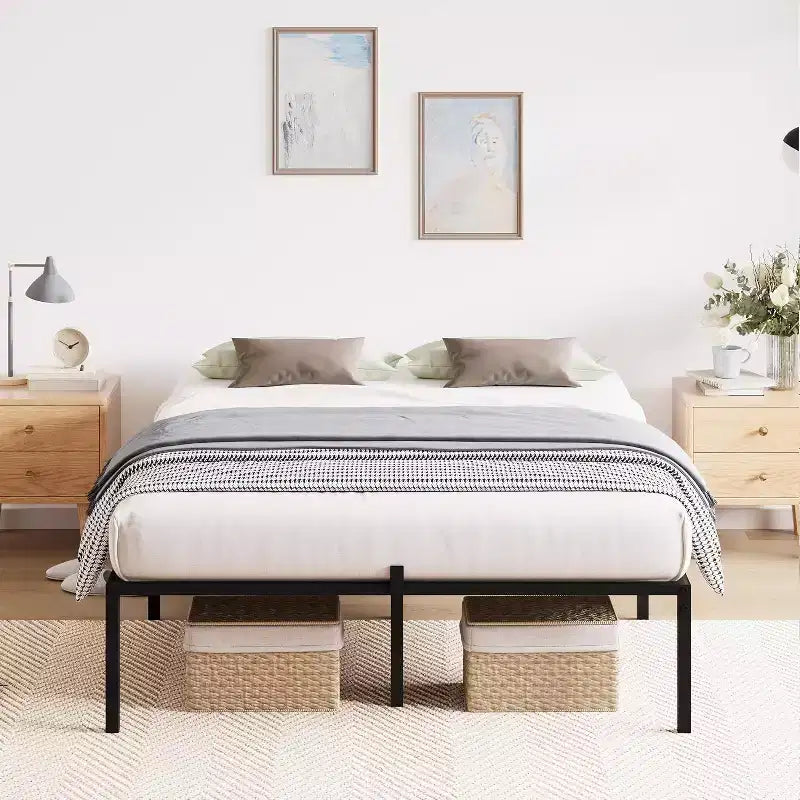 Cadre de lit double en métal Acekool, plateforme de 40,6 cm de haut, support robuste de 453,6 kg, pas besoin de sommier, espace de rangement, lattes en acier robustes, noir