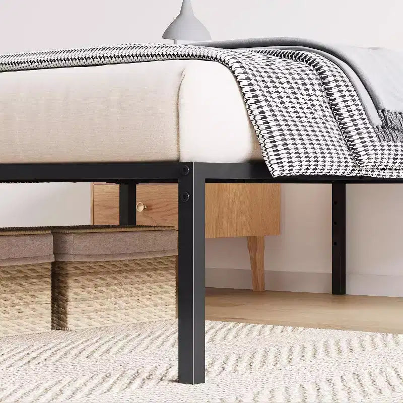 Cadre de lit double en métal Acekool, plateforme de 40,6 cm de haut, support robuste de 453,6 kg, pas besoin de sommier, espace de rangement, lattes en acier robustes, noir