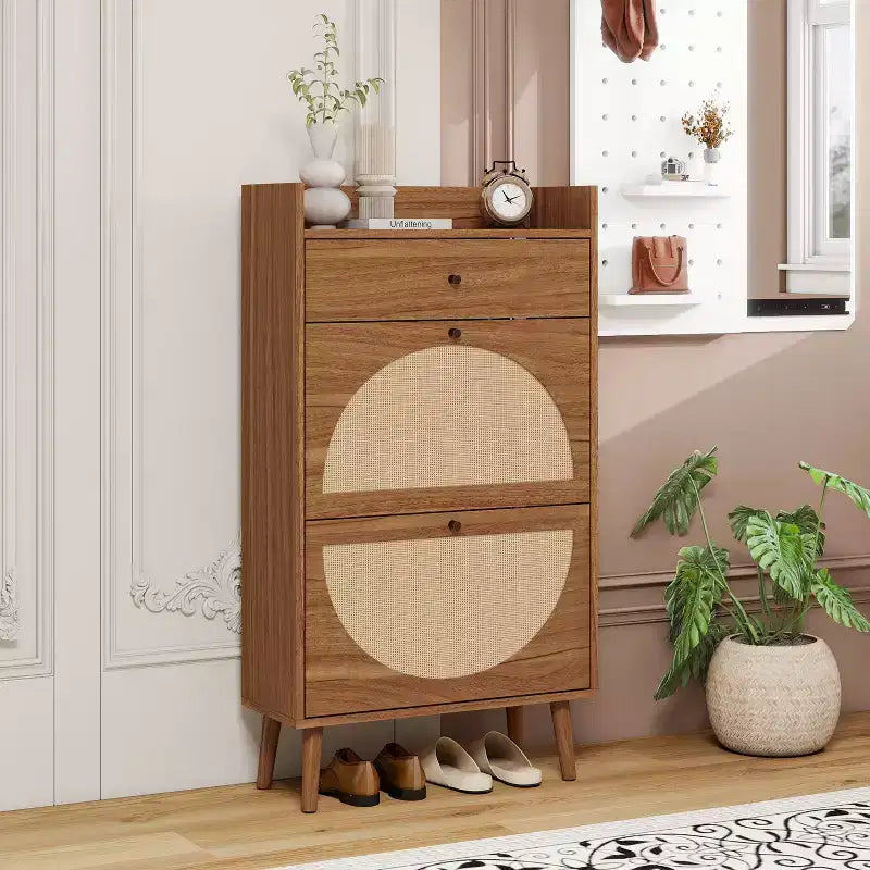 MAYEERTY Meuble à chaussures en rotin 2 portes 1 tiroir, Étagère à chaussures double couche adaptée pour l'entrée Noyer