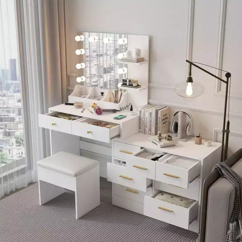 Grande coiffeuse grise avec lumières