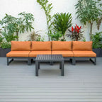 LeisureMod Chelsea Ensemble de 5 pièces de patio d'extérieur avec table basse – Structure en aluminium noir, coussins, résistant aux intempéries