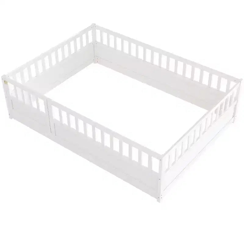 Lit double Bellemave, construction avec barrière de sécurité très haute, porte, lit de plancher Montessori en bois, blanc