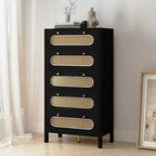 Commode bohème de 119,4 cm de hauteur avec poignées dorées et pieds réglables en rotin, 5 tiroirs, rangement en bois