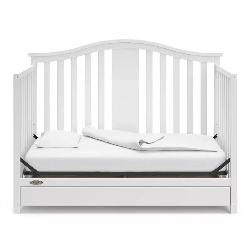 Graco Solano 4-in-1 Convertible Crib with Drawer