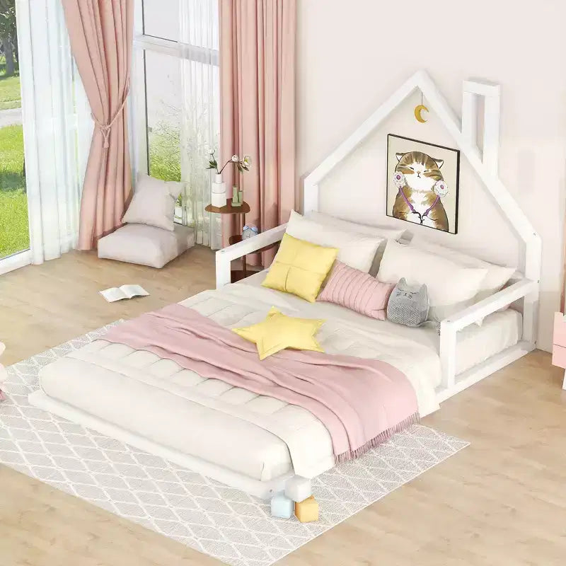 Lit au sol pour enfants en bois robuste, taille double, tête de lit en forme de chalet avec cheminée, cadre de lit pour tout-petits, aucun sommier tapissier requis, lit plateforme en bois