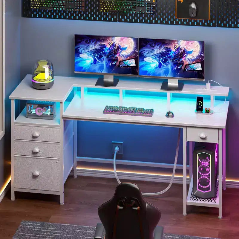 Bureau d'ordinateur blanc de 152 cm avec station de charge, bureau de jeu avec lumières LED, 4 tiroirs, classeur de rangement, table de travail pour bureau à domicile, étude moderne de chambre.
