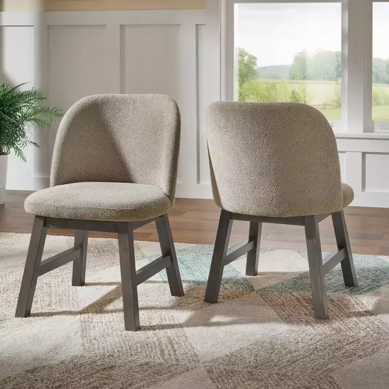 Chaise de salle à manger à dossier bas incurvé en tissu taupe Fuske Wood Finish (lot de 2) - iNSPIREQ