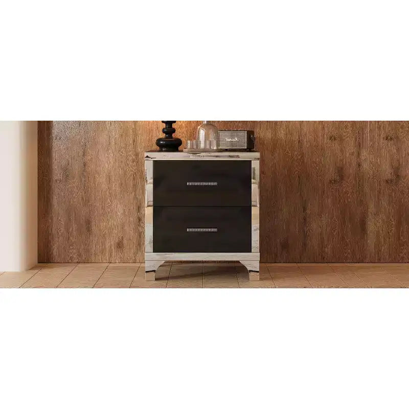Table de chevet 2 tiroirs élégante, moderne, laquée brillante avec accents de miroirs pour chambre à coucher ou salon