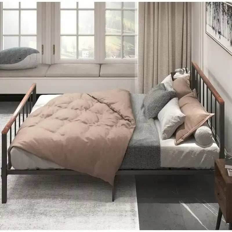 Lit plateforme Queen size en métal noir avec tête de lit