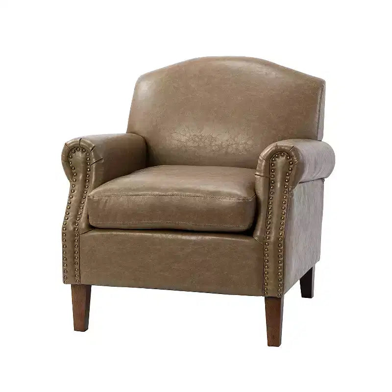 Fauteuil Gianluigi en similicuir végane de transition avec clous décoratifs et pieds en bois massif pour la chambre et le salon | ART OF LIVING DESIGNS