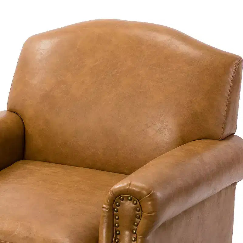 Fauteuil Gianluigi en similicuir végane de transition avec clous décoratifs et pieds en bois massif pour la chambre et le salon | ART OF LIVING DESIGNS