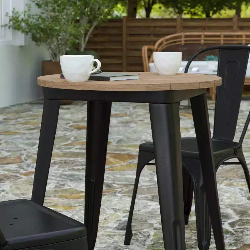 Table à manger Merrick Lane intérieure/extérieure, plateau rond en polyrésine toutes saisons de 23,75 po avec base en acier