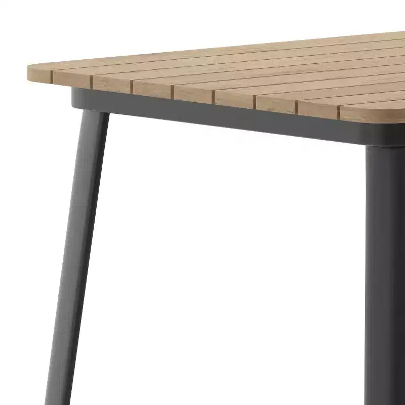 Table de bar intérieure/extérieure Emma et Oliver, plateau carré de 31,5 po en résine polymère tout temps avec base en acier