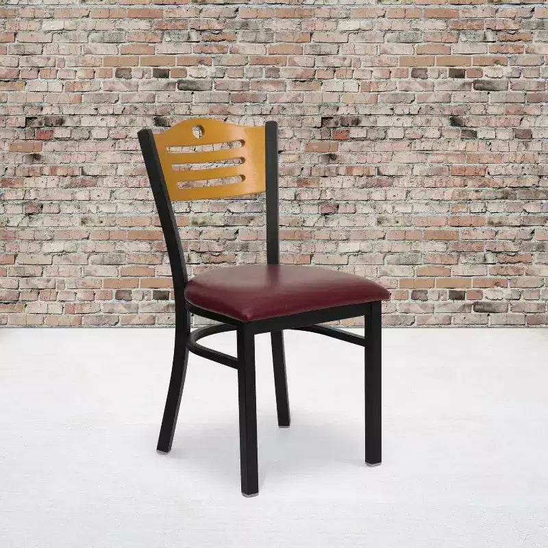 Chaise de restaurant en métal à dossier en lattes Emma et Oliver (lot de 2)