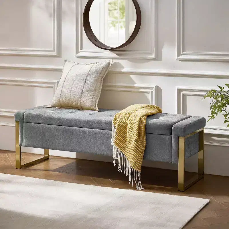 Banc de rangement Octavio 55.3 avec dessus à charnière rembourré moderne et pieds en métal|ART OF LIVING DESIGNS