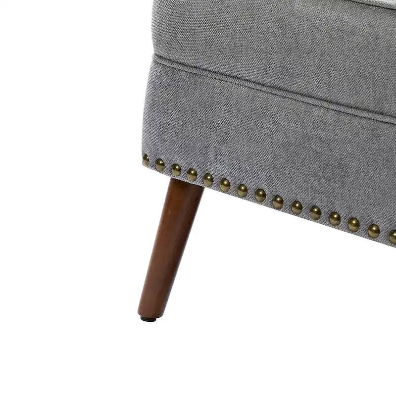 Fauteuil d'appoint Alpheus avec clous décoratifs par HULALA HOME