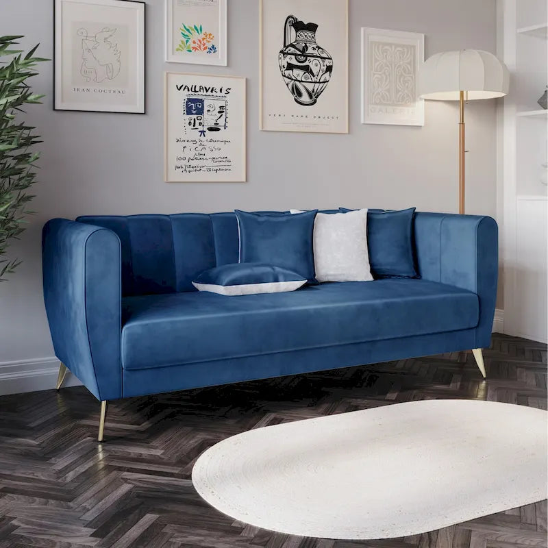 Canapé 3 places à accoudoirs évasés en velours Scarlett avec 4 coussins décoratifs