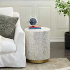 Table d'appoint en nacre avec base dorée et motifs géométriques - Blanc, Gris ou Noir - Roche River Decor