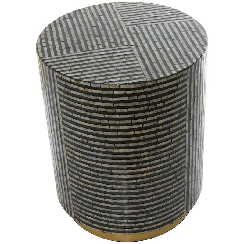 Table d'appoint en nacre avec base dorée et motifs géométriques - Blanc, Gris ou Noir - Roche River Decor