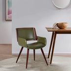 Chaise de salle à manger en similicuir de style milieu de siècle Carson Carrington Kjerringvag avec pieds en métal