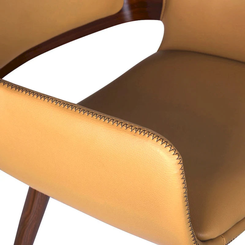 Chaise de salle à manger en similicuir de style milieu de siècle Carson Carrington Kjerringvag avec pieds en métal