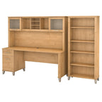 Bureau de 72 po de large avec huche et bibliothèque à 5 étagères Somerset, gris cendré