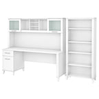 Bureau de 72 po de large avec huche et bibliothèque à 5 étagères Somerset, gris cendré