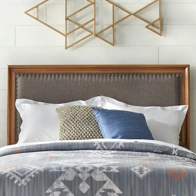 Lit plateforme rembourré Queen Shaye de Simple Living
