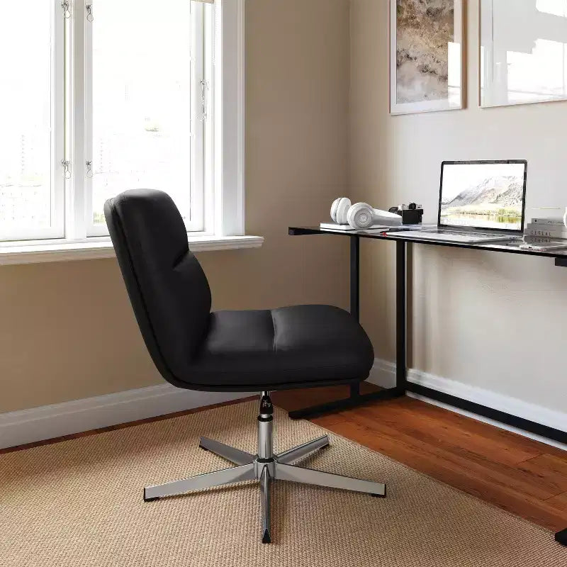 Chaise de bureau pivotante fixe sans accoudoirs Emma and Oliver Wide Mid-Back avec dossier/siège rembourrés, hauteur réglable et cadre robuste