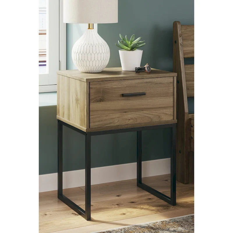 Signature Design by Ashley Deanlow Honey, tête de lit à panneaux avec commode et table de chevet