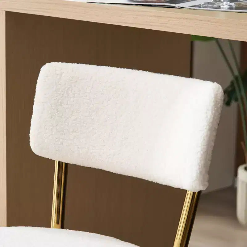 HOMLUX Lot de 4 tabourets de bar 24,8" Chaise de salle à manger hauteur comptoir de pub avec pieds dorés, Blanc/Noir