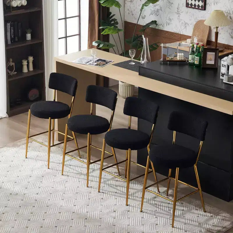 HOMLUX Lot de 4 tabourets de bar 24,8" Chaise de salle à manger hauteur comptoir de pub avec pieds dorés, Blanc/Noir