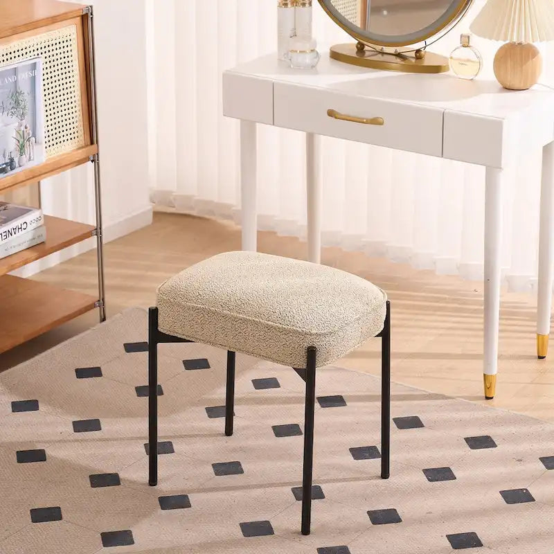 Repose-pieds ottoman rectangulaire capitonné en sherpa agneau