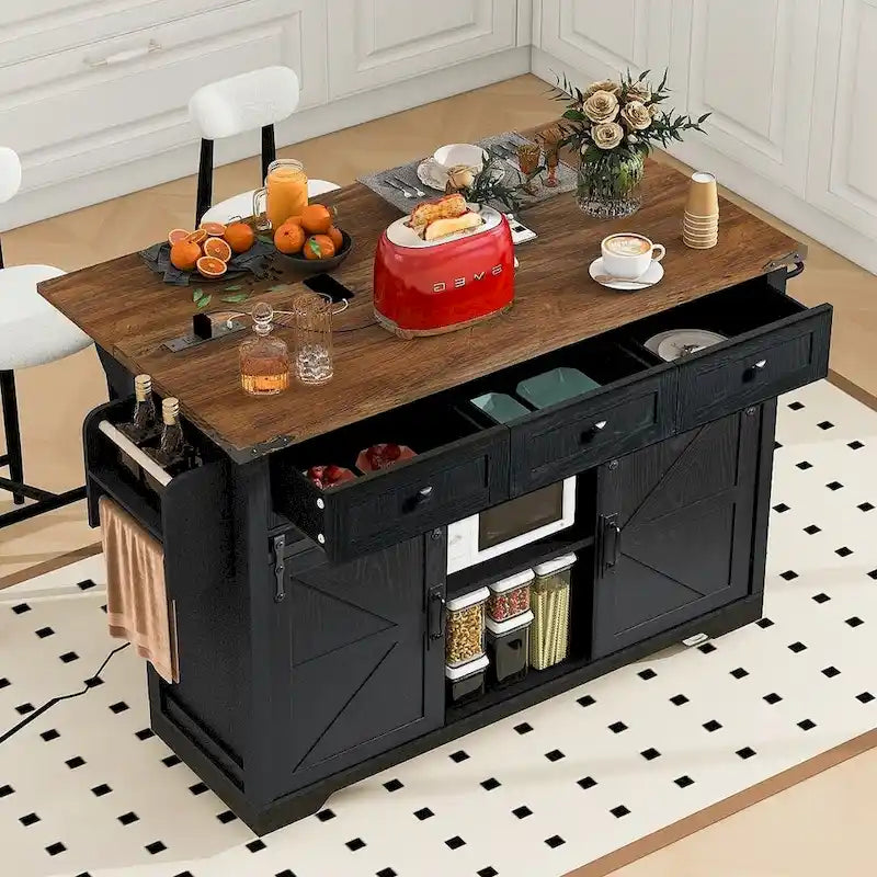 Meuble d'îlot de cuisine de style campagnard avec roulettes et prise de courant