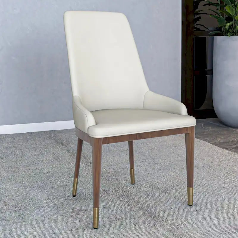 Chaise de salle à manger en cuir rembourrée avec cadre en bois d'hévéa, chaise d'appoint à dossier haut et pieds à accents dorés pour salon