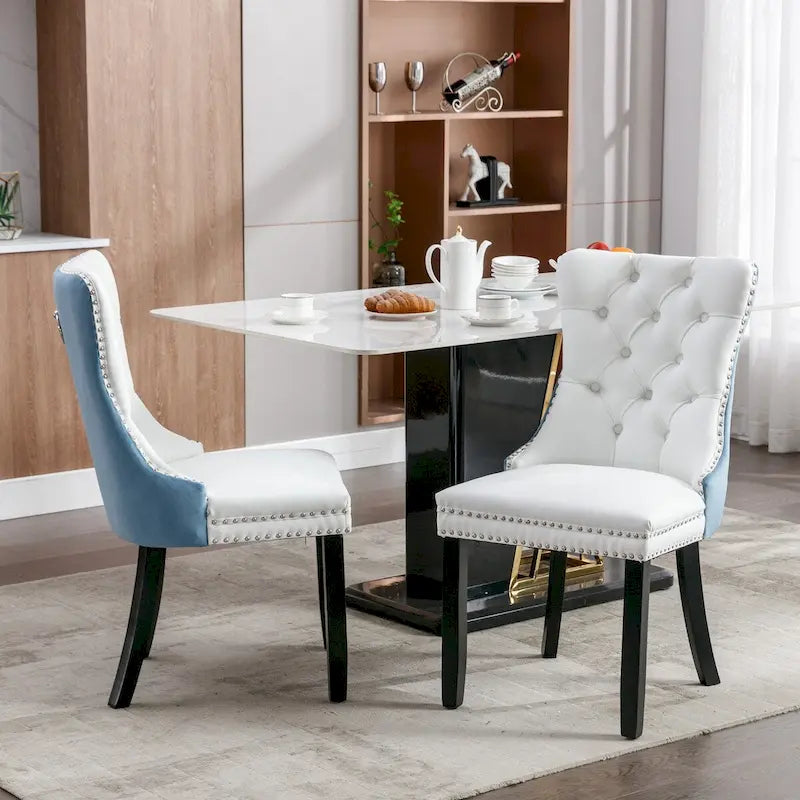 Chaise de salle à manger contemporaine capitonnée haut de gamme avec clous décoratifs