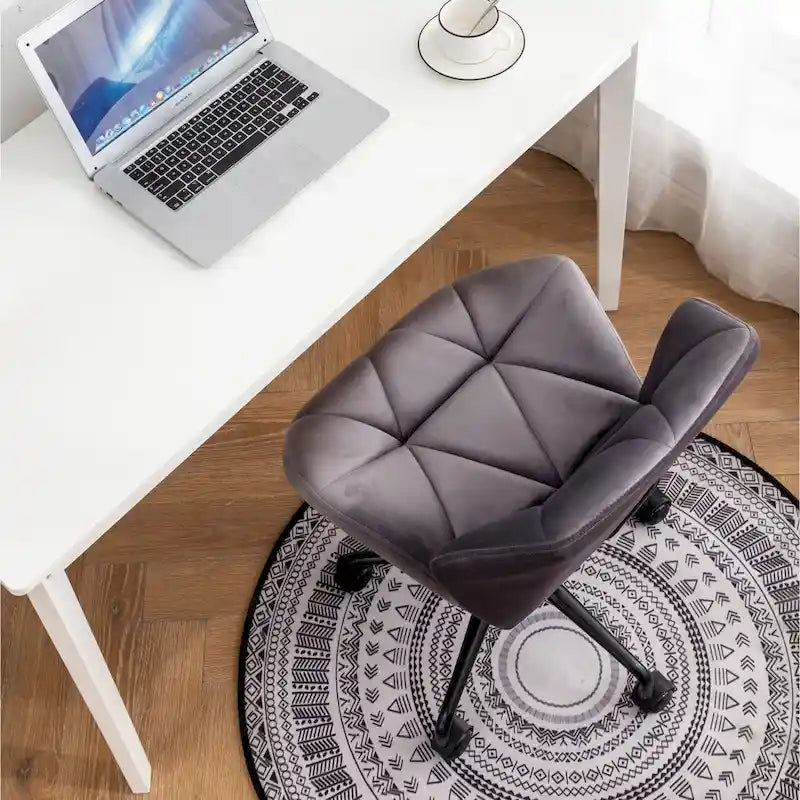 Diamond Tufted Adjustable Swivel Office Chair for Office Room